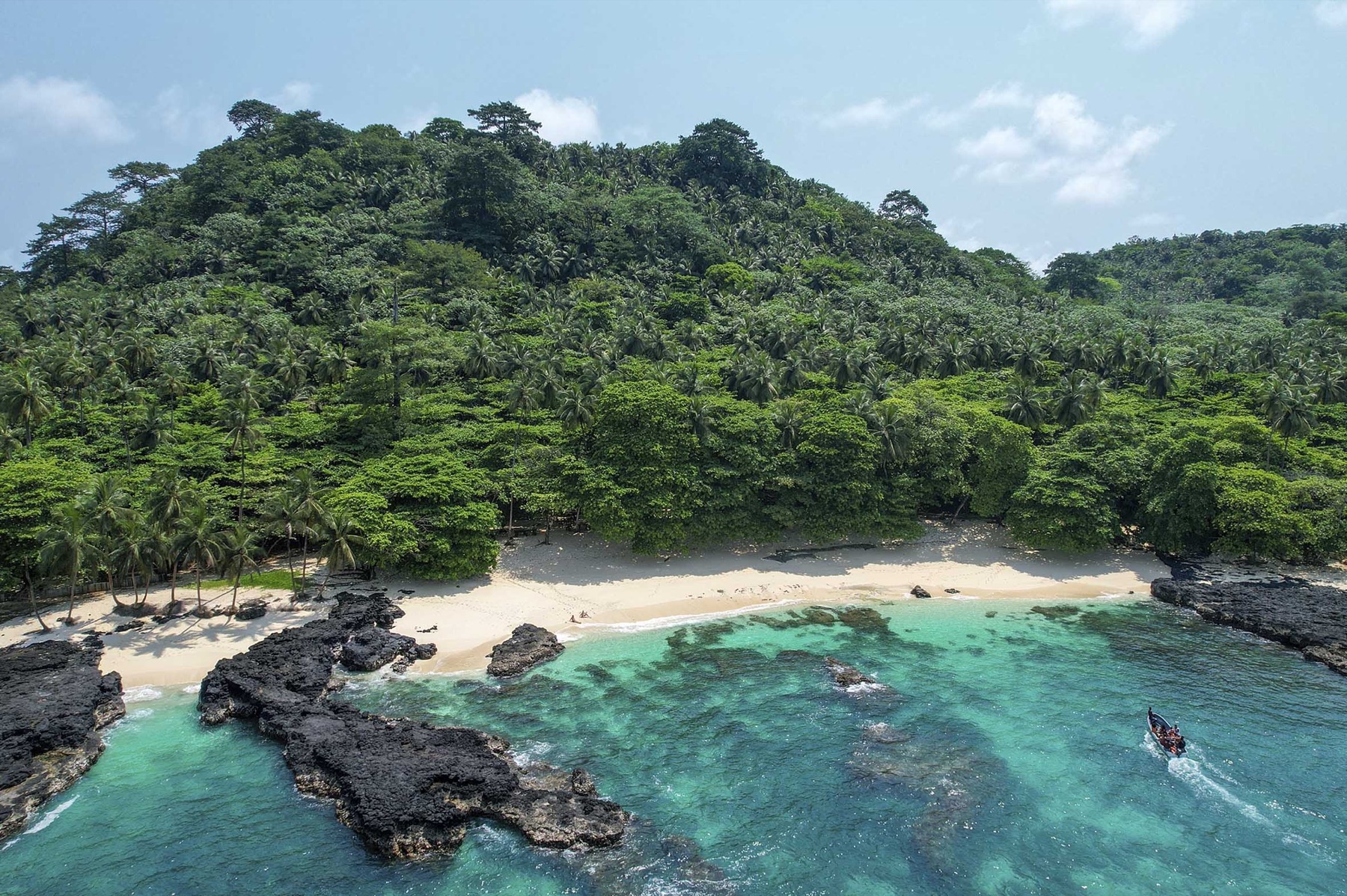 Ilhéu das Rolas off the south of São Tomé